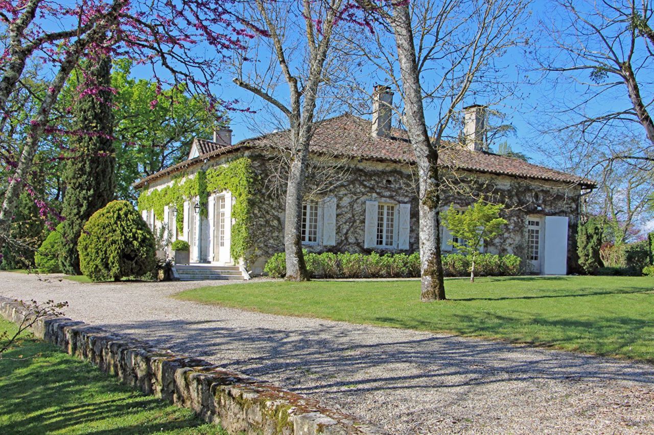 Дом в Верхней Гаронне, Франция, 380 м2 - фото 1