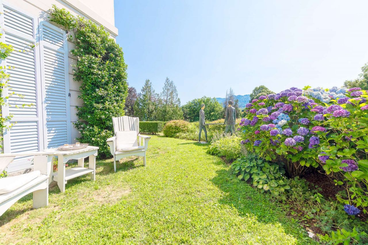 Апартаменты у озера Комо, Италия, 200 м² - фото 4