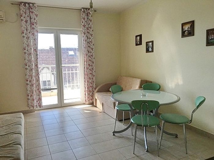 Квартира в Херцег-Нови, Черногория, 52 м2 - фото 1