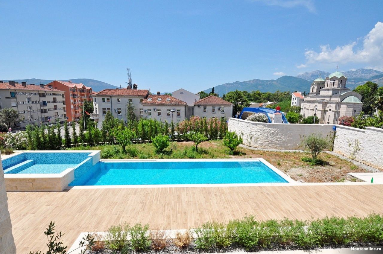 Апартаменты в Тивате, Черногория, 104 м2 - фото 1