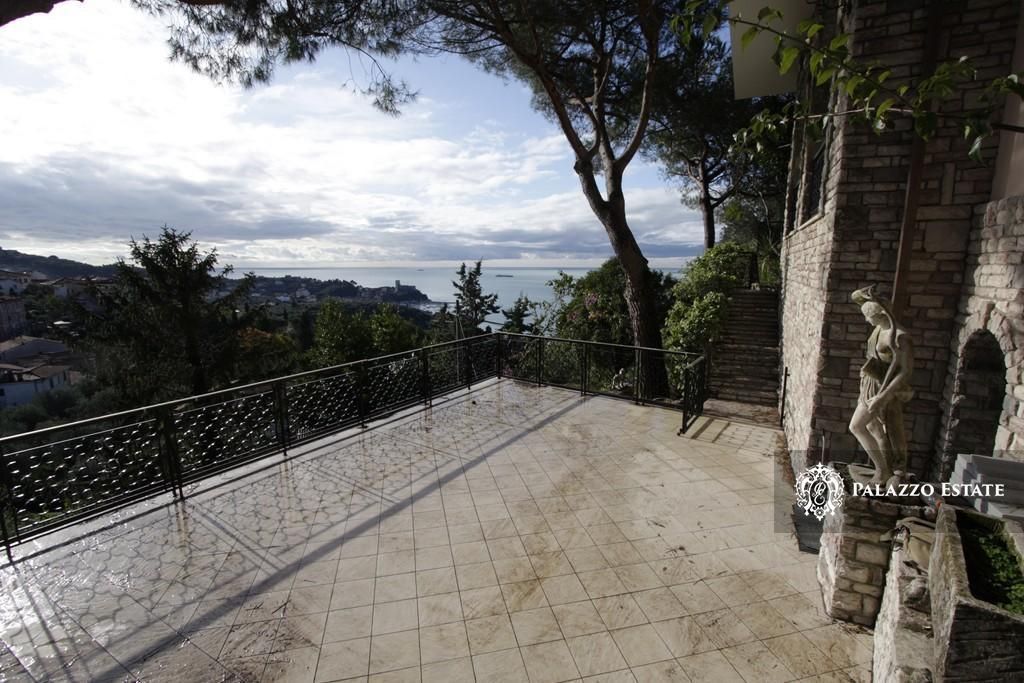 Вилла в Дзоальи, Италия, 500 м² - фото 1