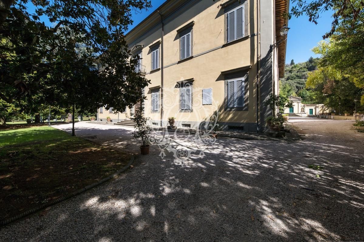 Вилла в Молина ди Куоза Риголе, Италия, 2 200 м² - фото 2