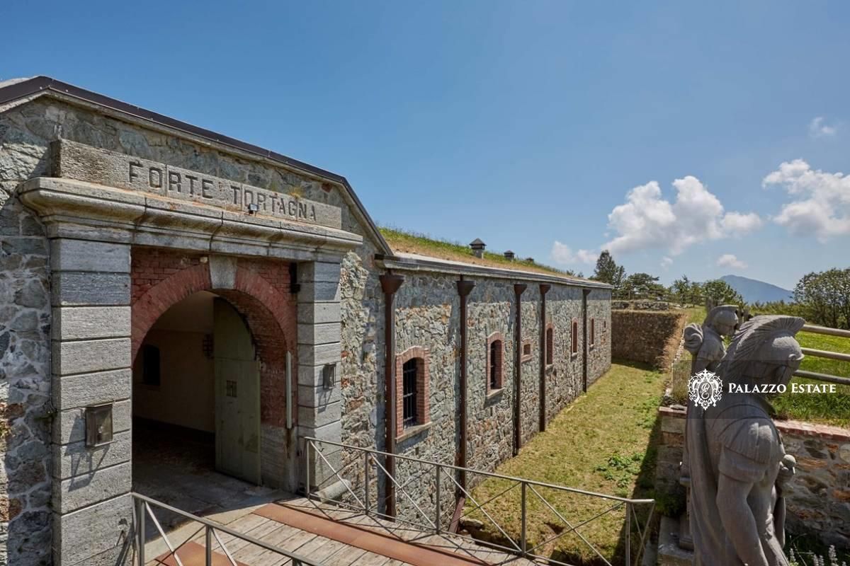 Поместье в Мелоньо, Италия, 865 м² - фото 2