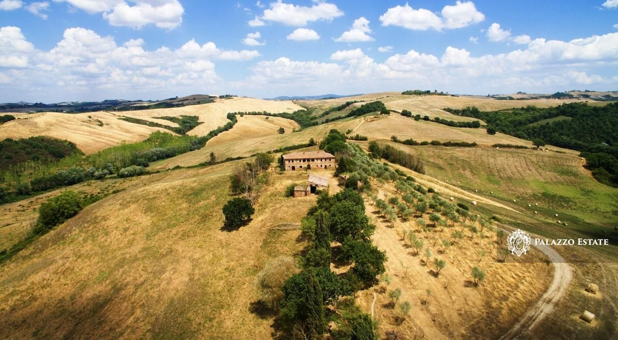 Коммерческая недвижимость в Буонконвенто, Италия, 1 000 м² - фото 2