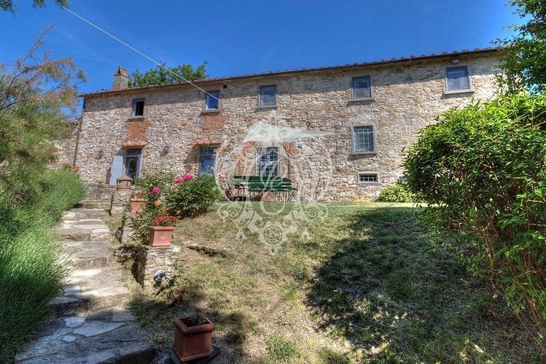 Отель, гостиница в Понтассьеве, Италия, 340 м² - фото 4