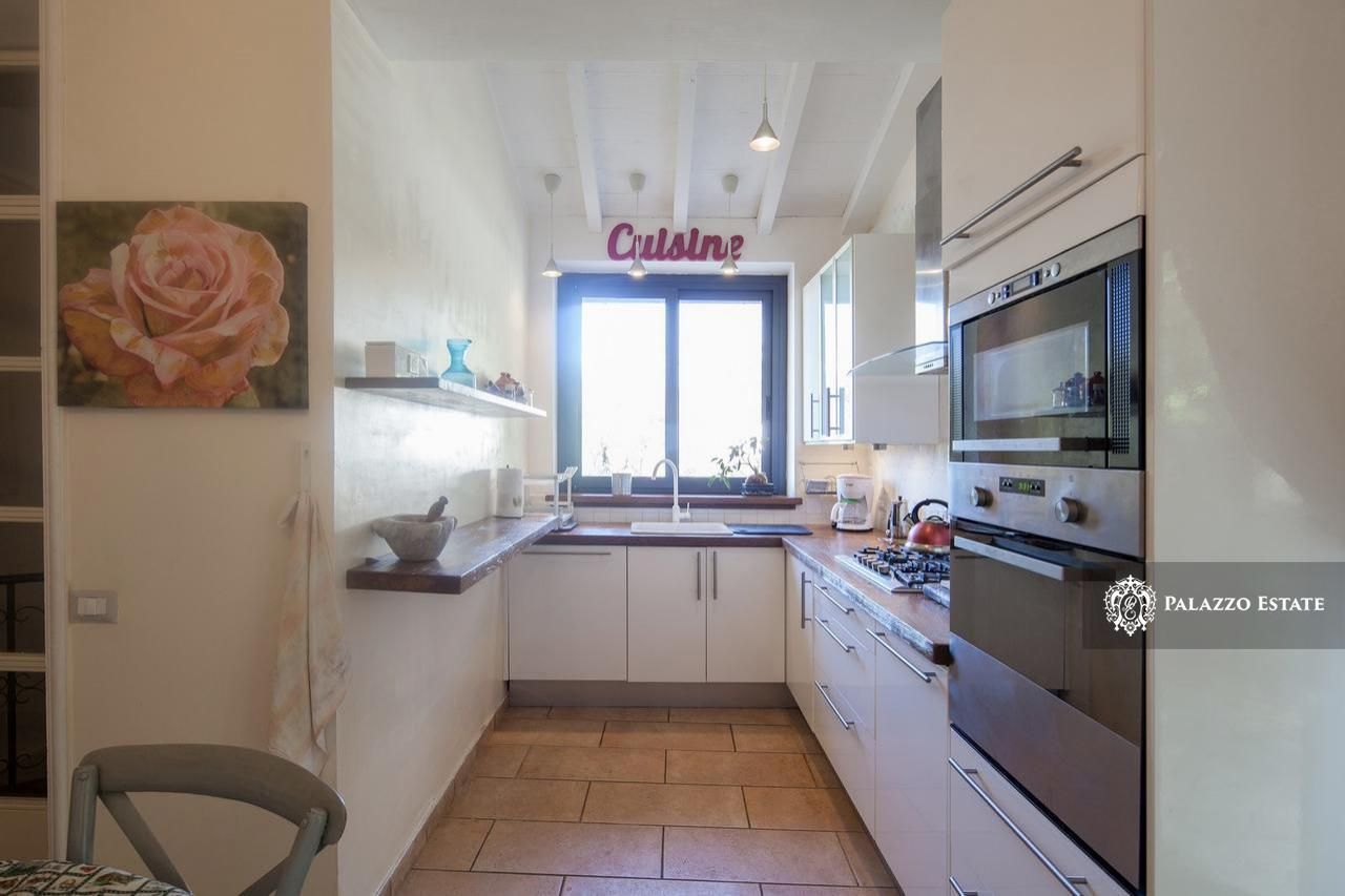 Вилла в Кастельнуово-Магре, Италия, 400 м² - фото 5