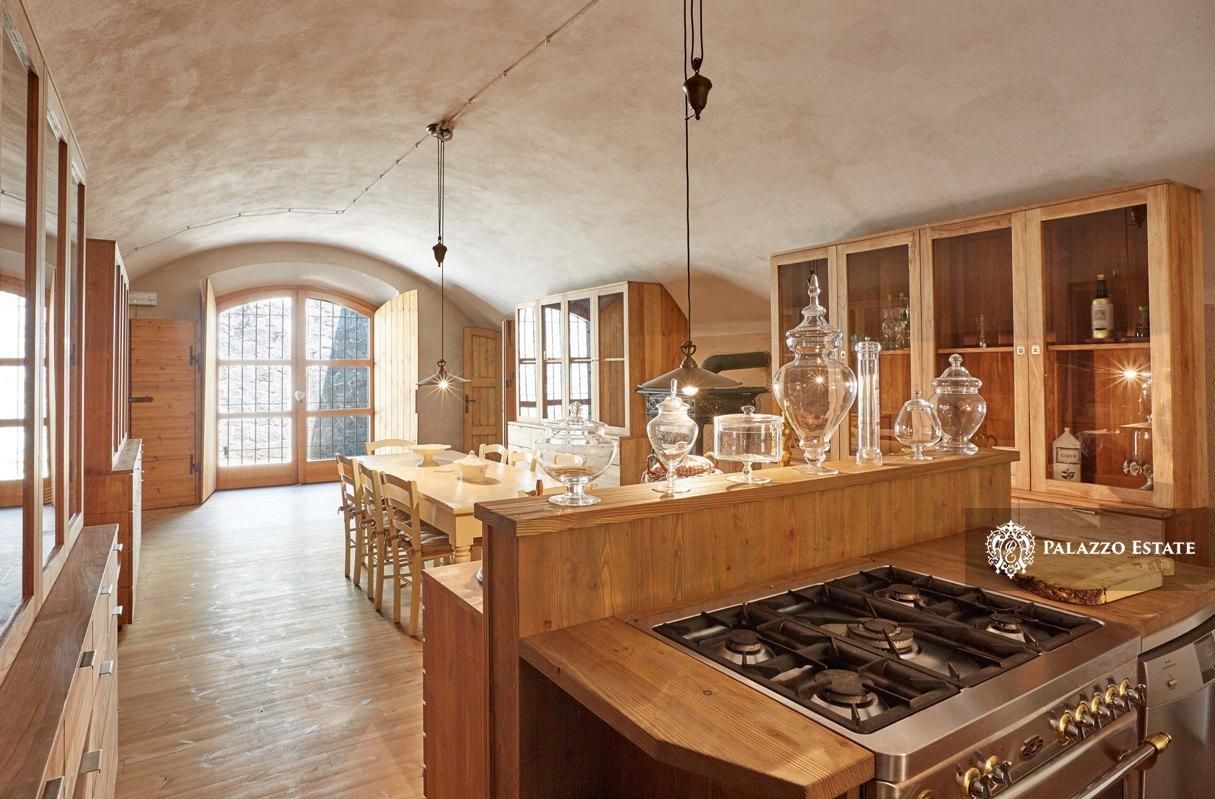 Поместье в Мелоньо, Италия, 865 м² - фото 8