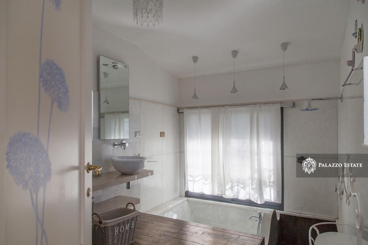 Вилла в Кастельнуово-Магре, Италия, 400 м² - фото 8