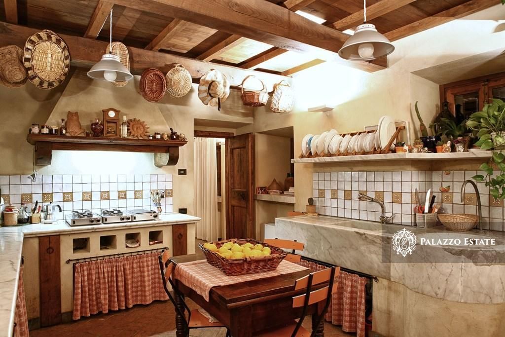 Отель, гостиница в Карраре, Италия, 500 м² - фото 9