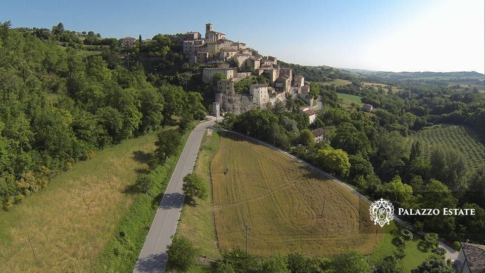 Отель, гостиница в Арчевии, Италия, 3 200 м² - фото 8