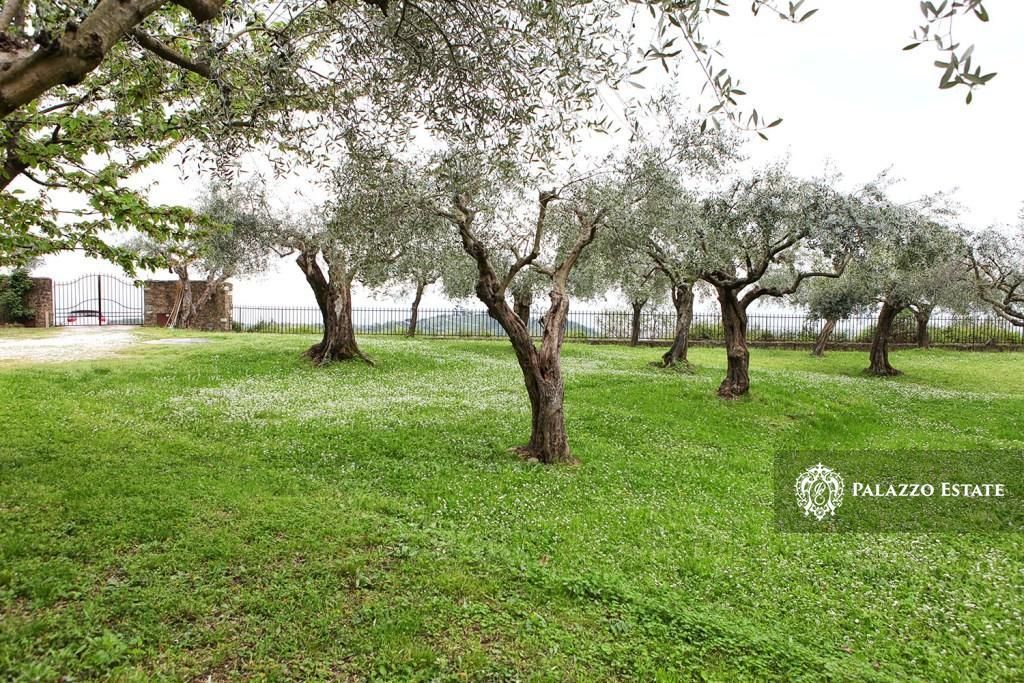 Отель, гостиница в Карраре, Италия, 500 м² - фото 14