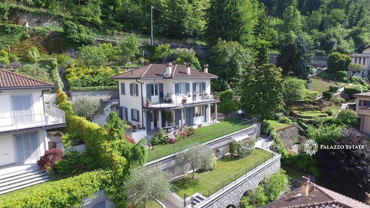 Вилла в Фаджето-Ларио, Италия, 360 м² - фото 1