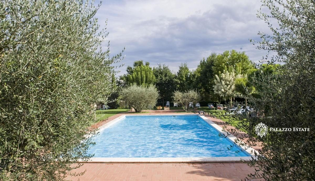 Отель, гостиница в Монтепульчано, Италия, 1 400 м² - фото 3