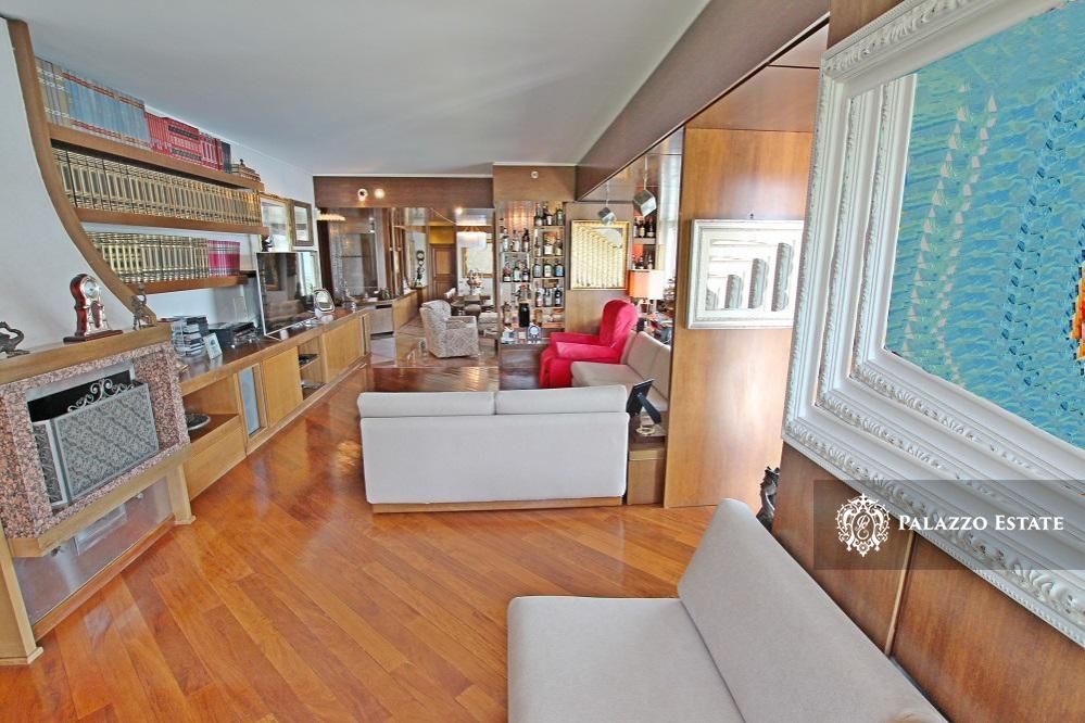 Апартаменты у озера Комо, Италия, 385 м² - фото 6