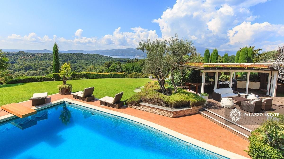 Вилла у озера Маджоре, Италия, 550 м² - фото 6