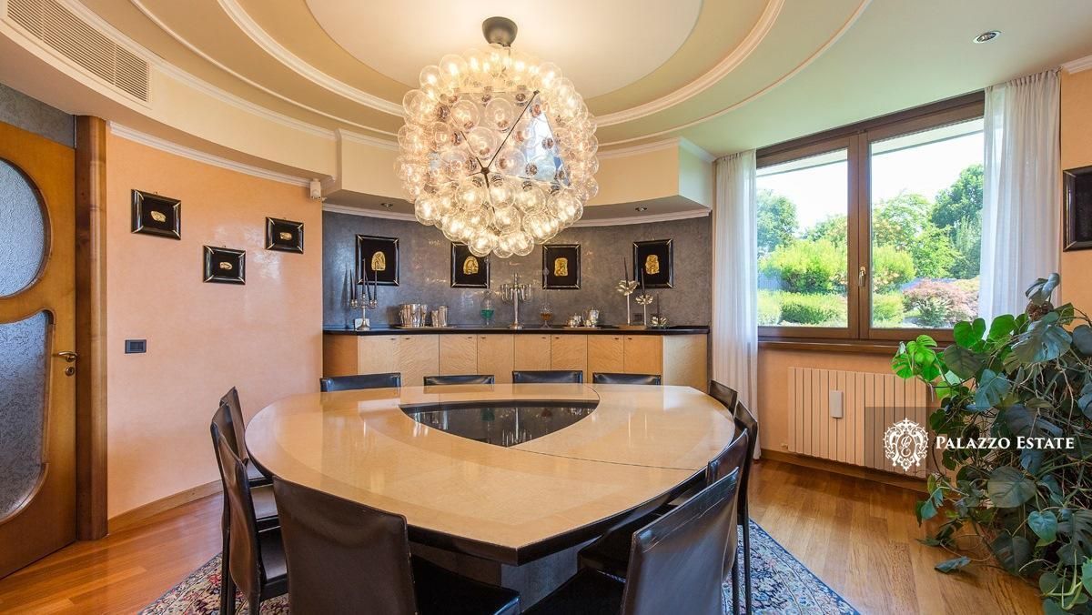 Вилла у озера Маджоре, Италия, 550 м² - фото 11