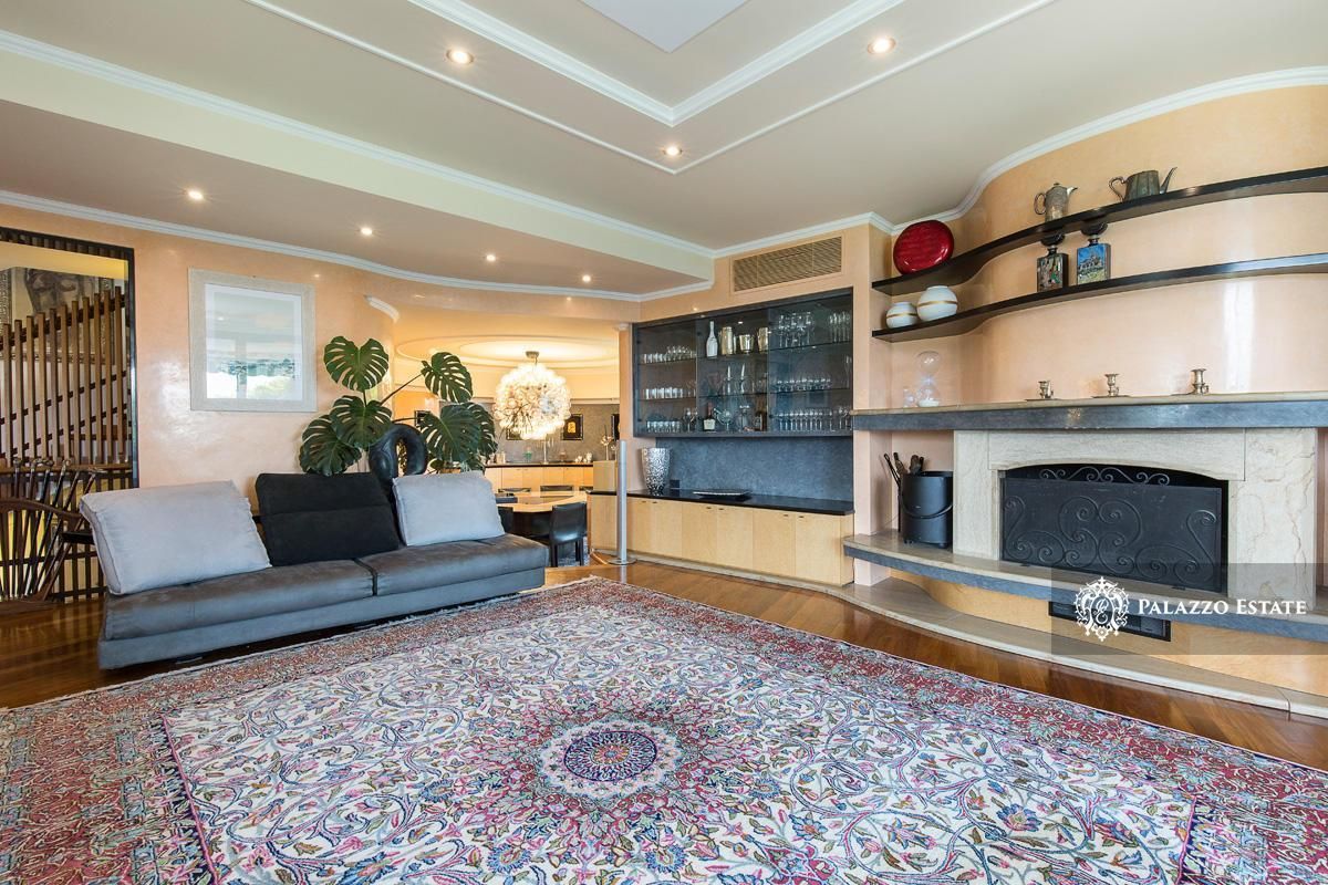 Вилла у озера Маджоре, Италия, 550 м² - фото 13