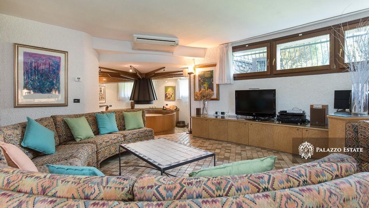 Вилла у озера Маджоре, Италия, 550 м² - фото 17