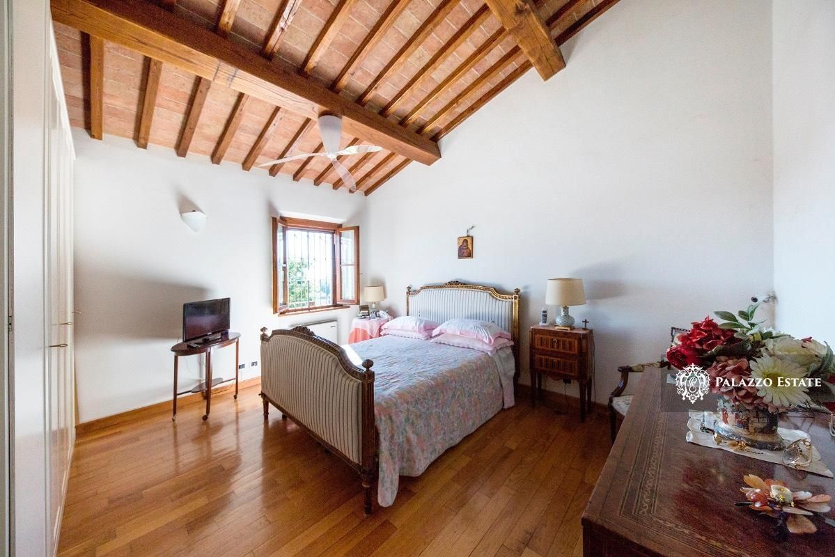 Отель, гостиница в Сиене, Италия, 855 м² - фото 15