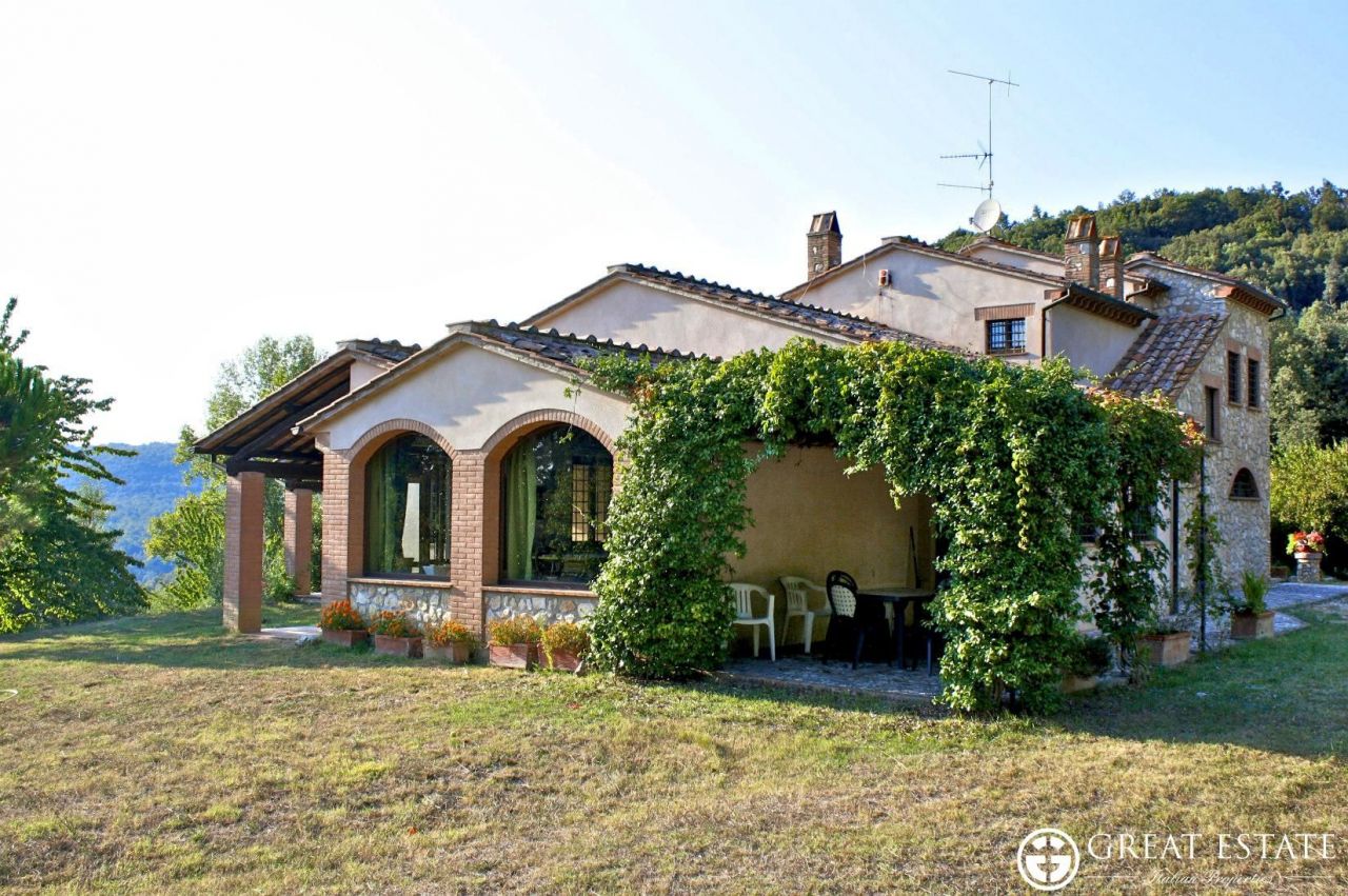 Дом в Амелии, Италия, 460 м2 - фото 1