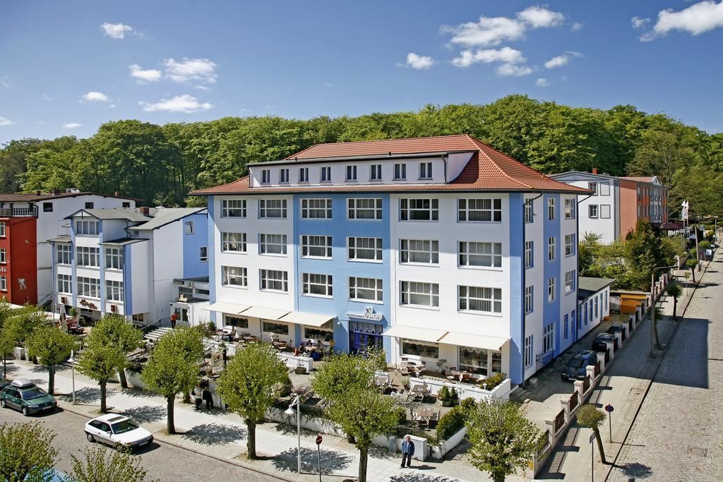 Отель, гостиница в Рюгене, Германия, 2 076 м2 - фото 1