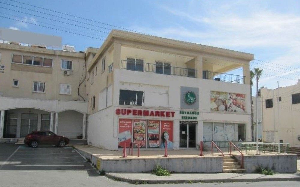 Магазин в Пафосе, Кипр, 1 818 м2 - фото 1