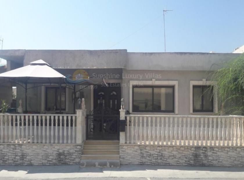 Бунгало в Ларнаке, Кипр, 193 м2 - фото 1