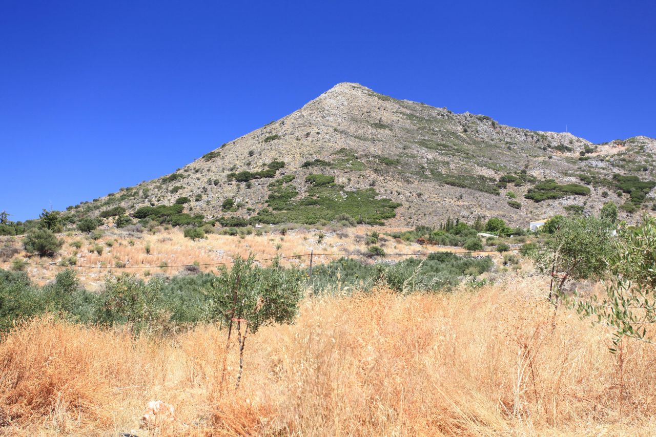 Земля в номе Ханья, Греция, 5 838 м2 - фото 1