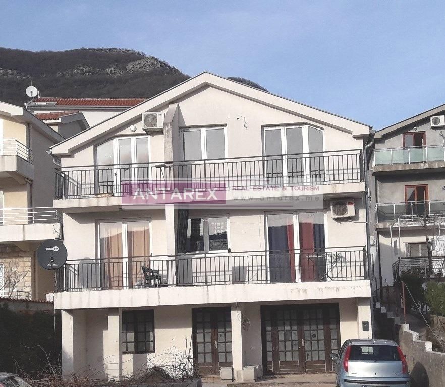 Апартаменты в Дженовичах, Черногория, 55 м2 - фото 1