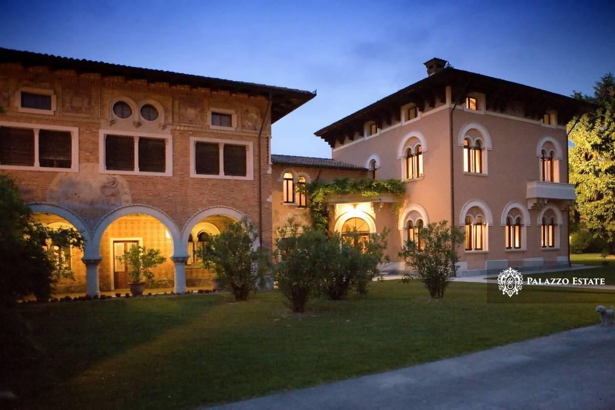 Вилла в Венеции, Италия, 935 м² - фото 2