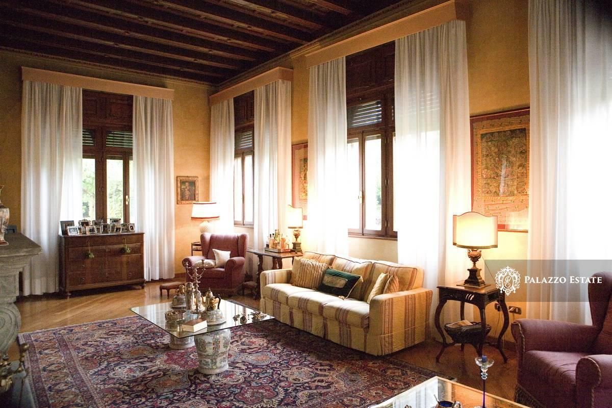 Вилла в Венеции, Италия, 935 м² - фото 9