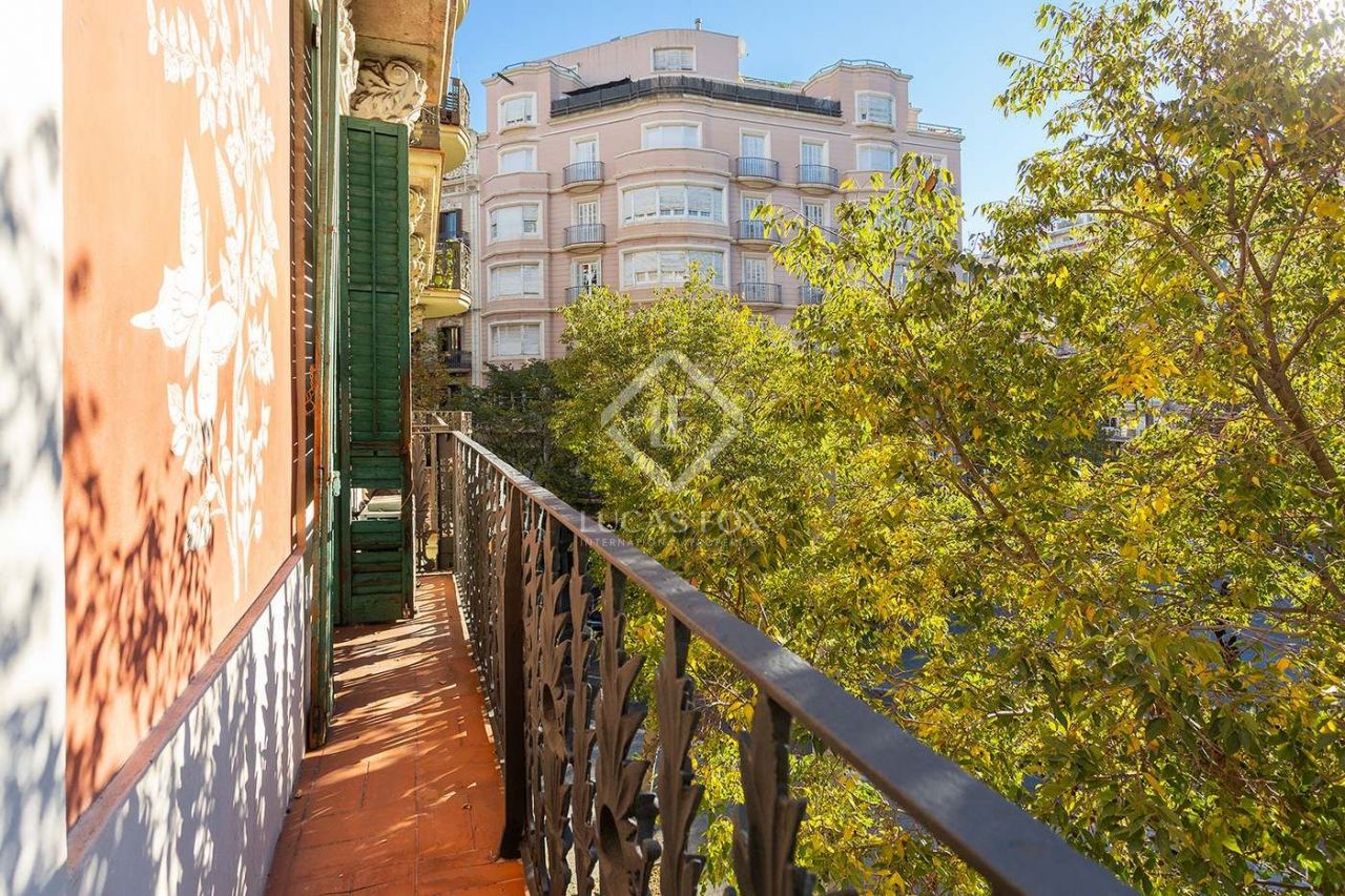 Апартаменты в Барселоне, Испания, 62 м2 - фото 1