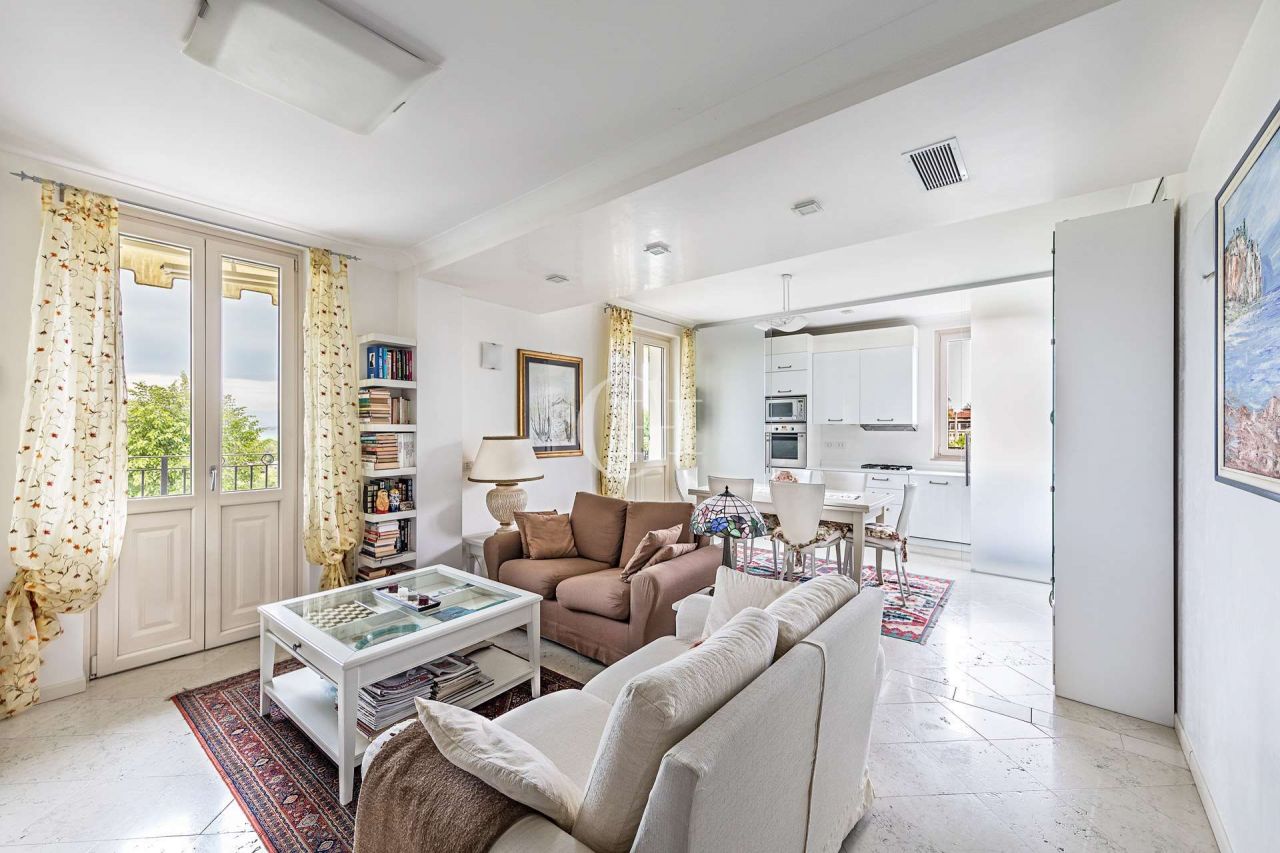 Апартаменты у озера Гарда, Италия, 100 м² - фото 1
