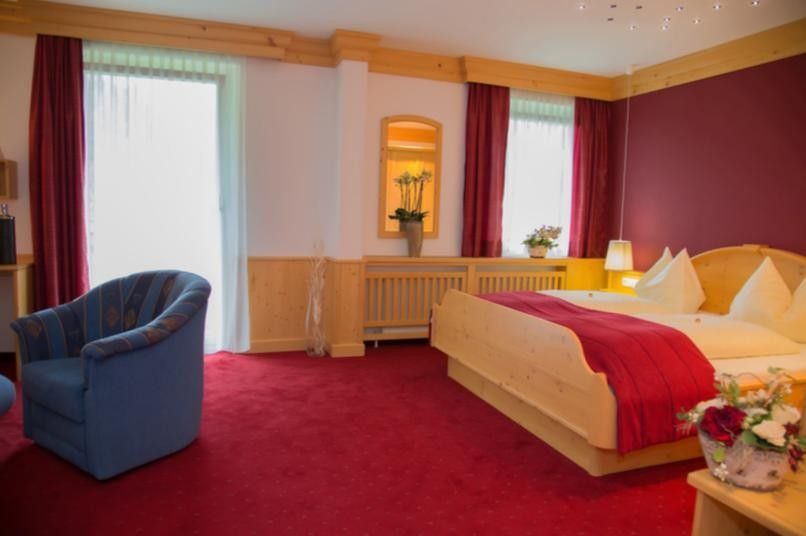 Отель, гостиница Bad Mitterndorf, Австрия, 1 905 м2 - фото 1