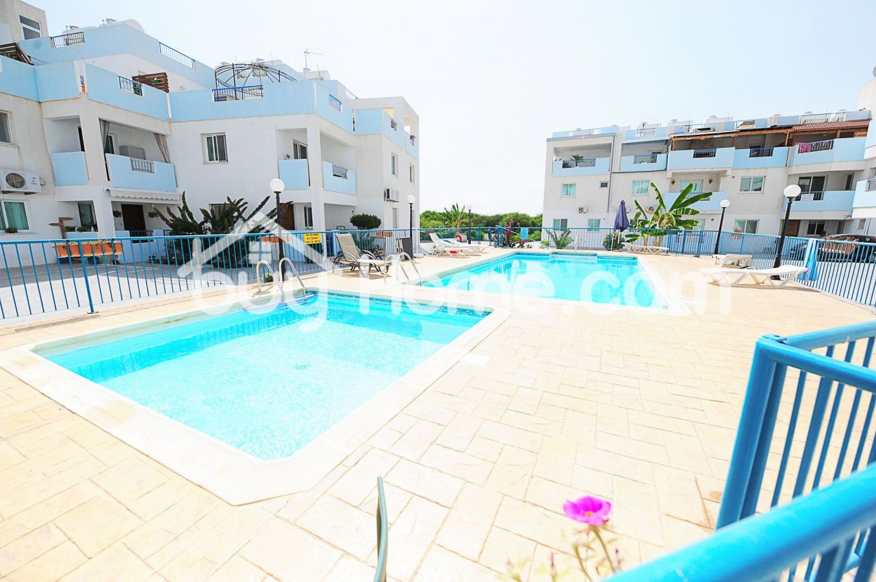 Апартаменты в Ларнаке, Кипр, 57 м2 - фото 1
