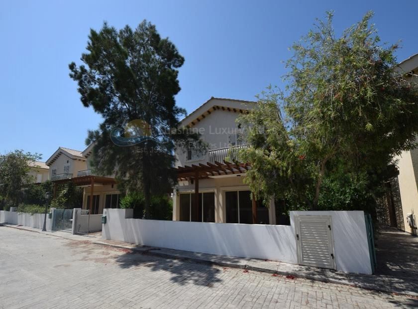 Дом в Фамагусте, Кипр, 96 м2 - фото 1