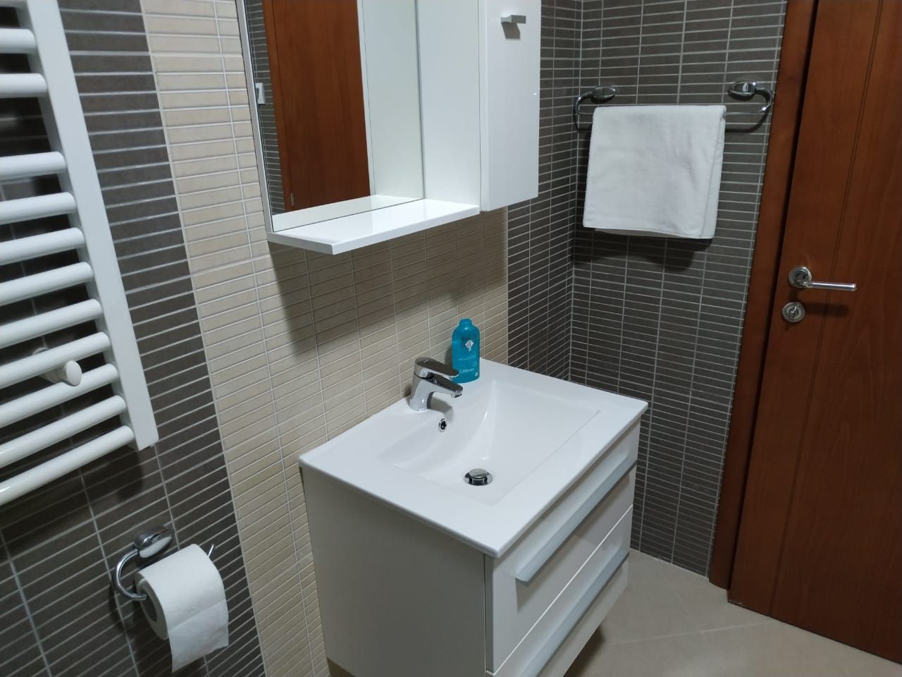 Коммерческая недвижимость в Бечичи, Черногория, 40 м² - фото 14