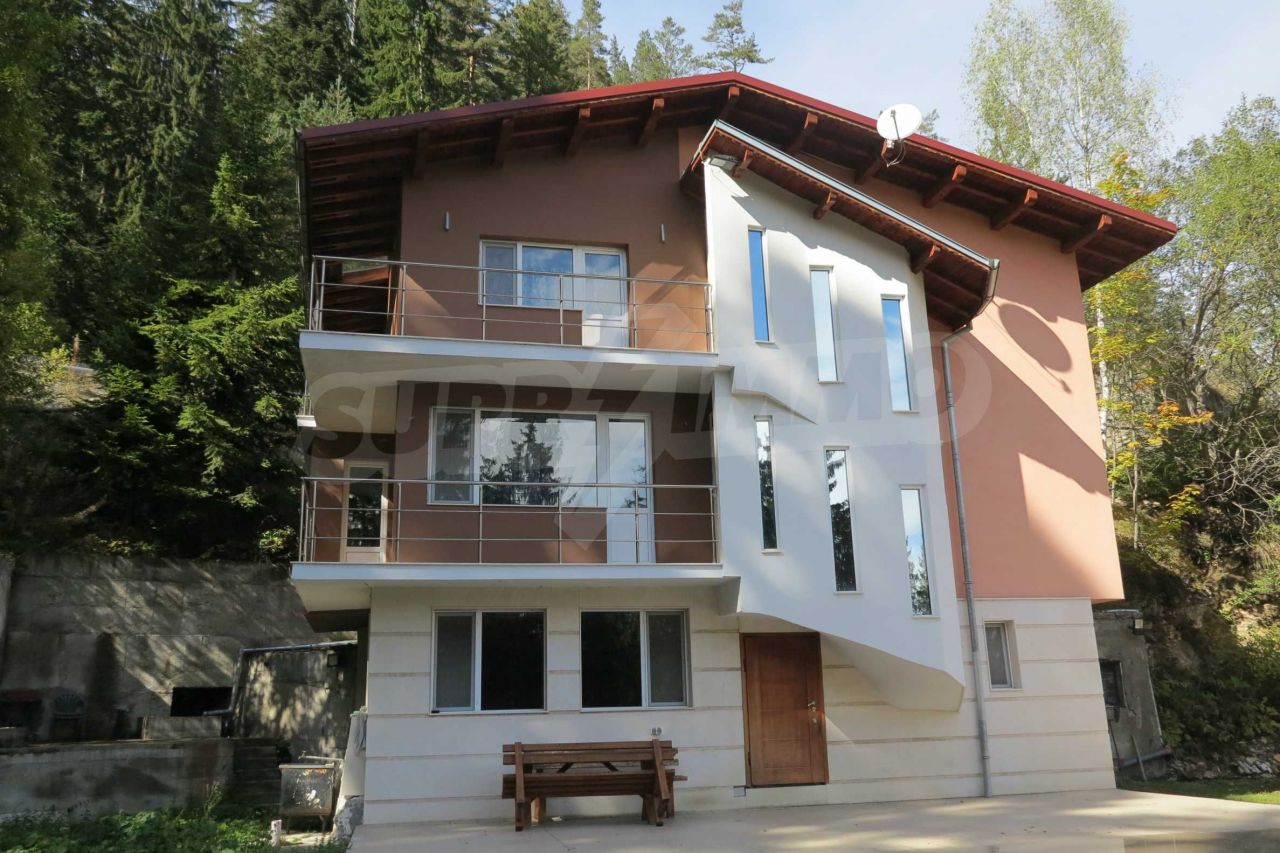 Дом в Сапарева Бане, Болгария, 249 м2 - фото 1