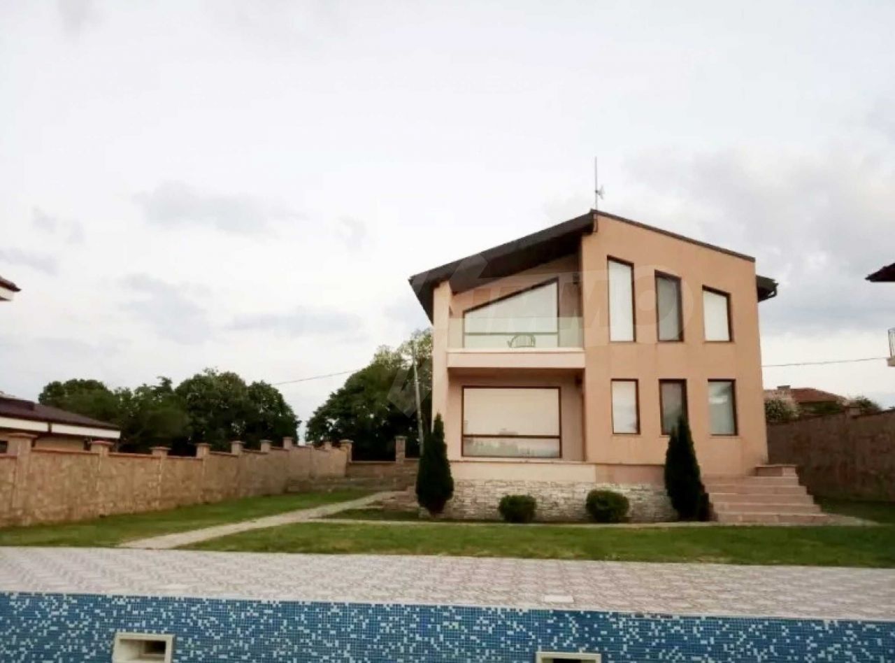 Дом в Близнаци, Болгария, 240 м2 - фото 1