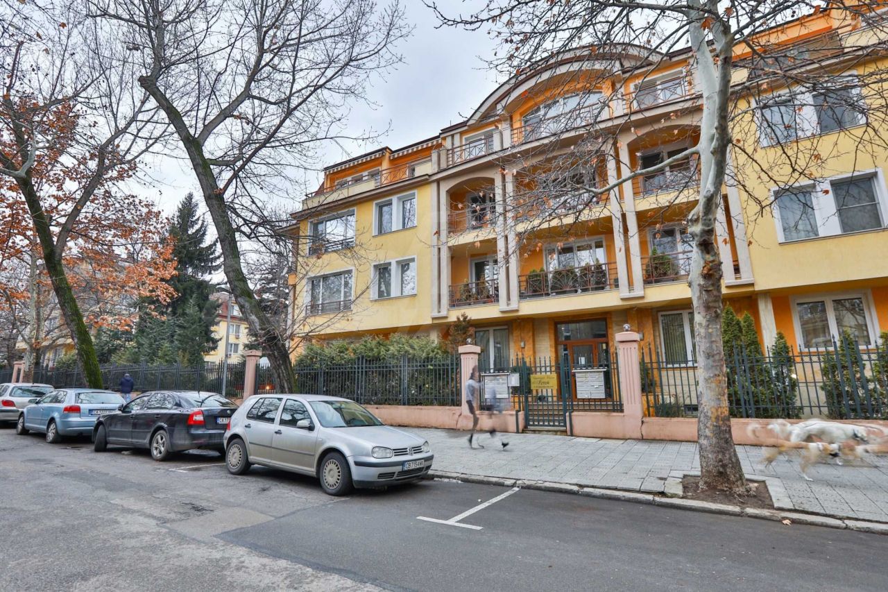 Апартаменты в Софии, Болгария, 220 м2 - фото 1