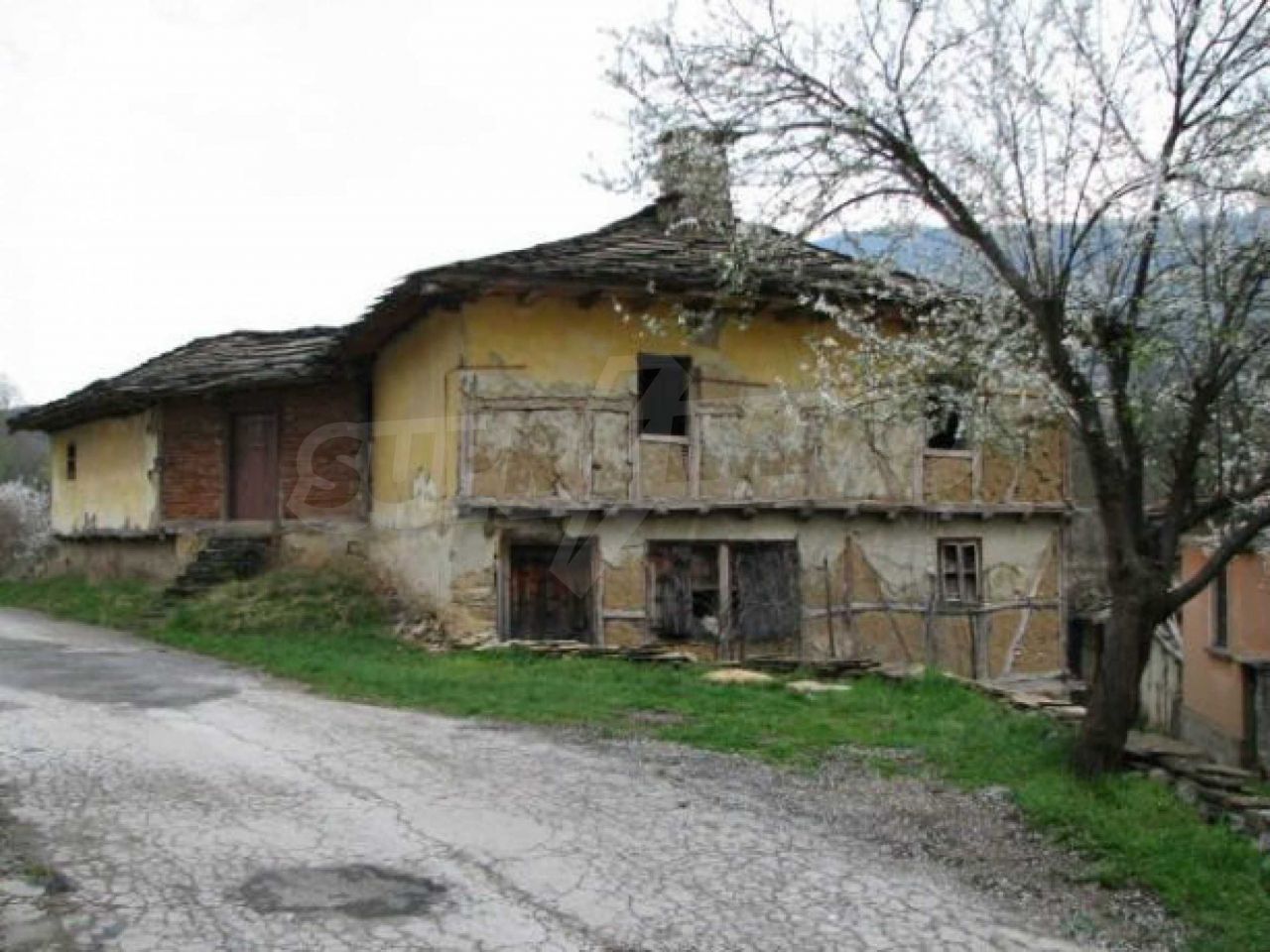 Дом в Трояне, Болгария, 200 м2 - фото 1