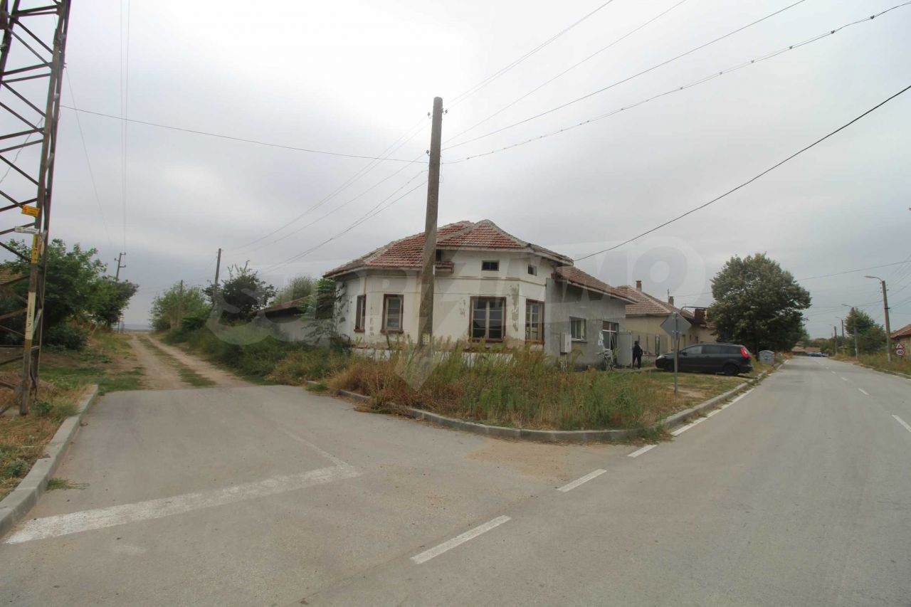 Дом в Плевене, Болгария, 259 м2 - фото 1