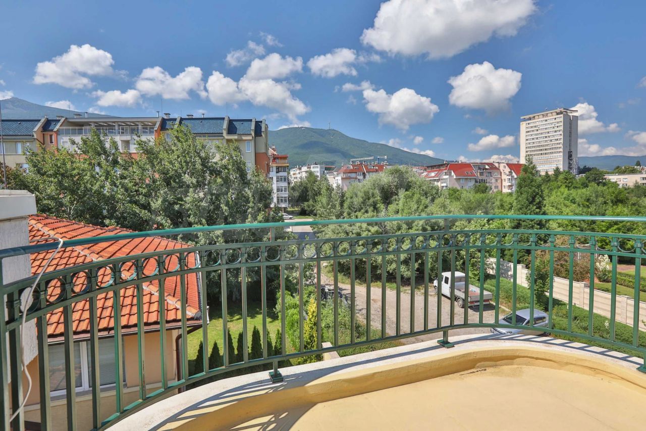 Апартаменты в Софии, Болгария, 174 м2 - фото 1