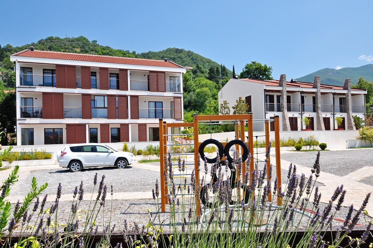 Апартаменты в Тивате, Черногория, 62 м2 - фото 1