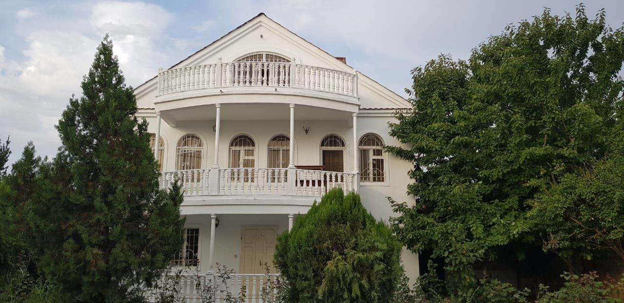 Дом в Баку, Азербайджан, 220 м² - фото 1