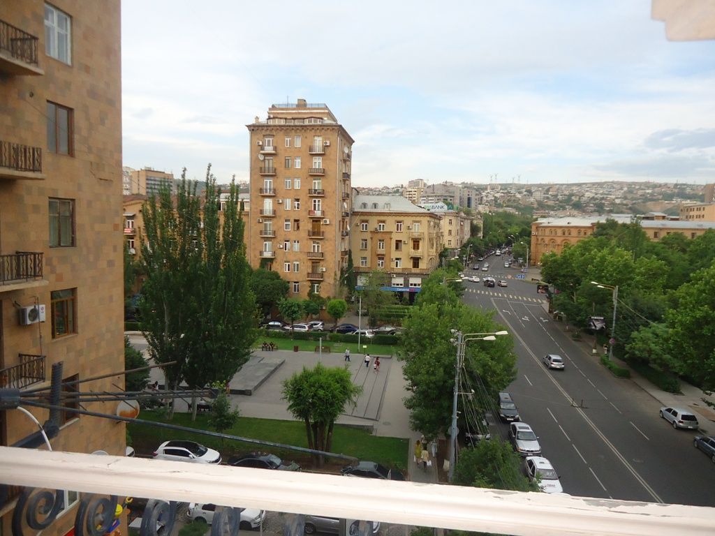 Квартира Ереван, Армения, 150 м2 - фото 1