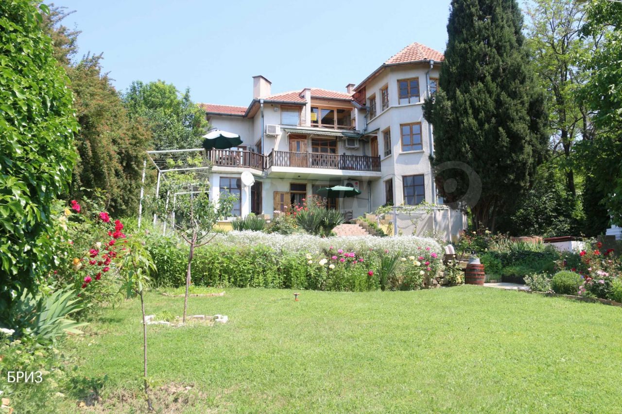 Дом в Варне, Болгария, 611 м2 - фото 1