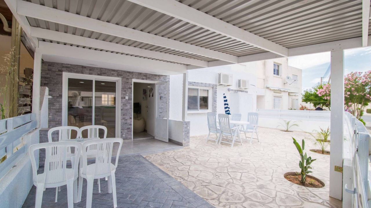 Апартаменты в Паралимни, Кипр, 100 м2 - фото 1
