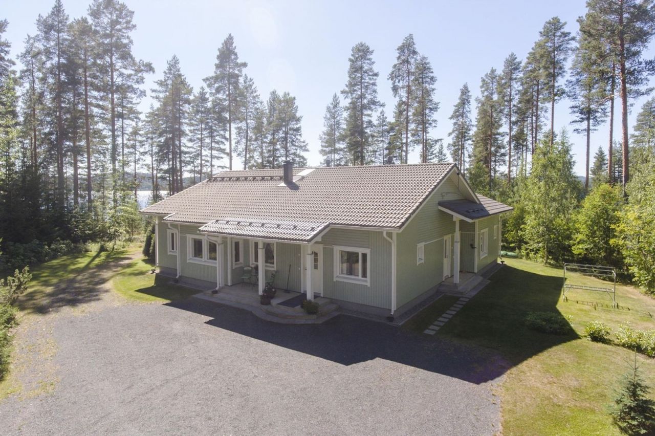 Дом в Йоэнсуу, Финляндия, 197 м2 - фото 1