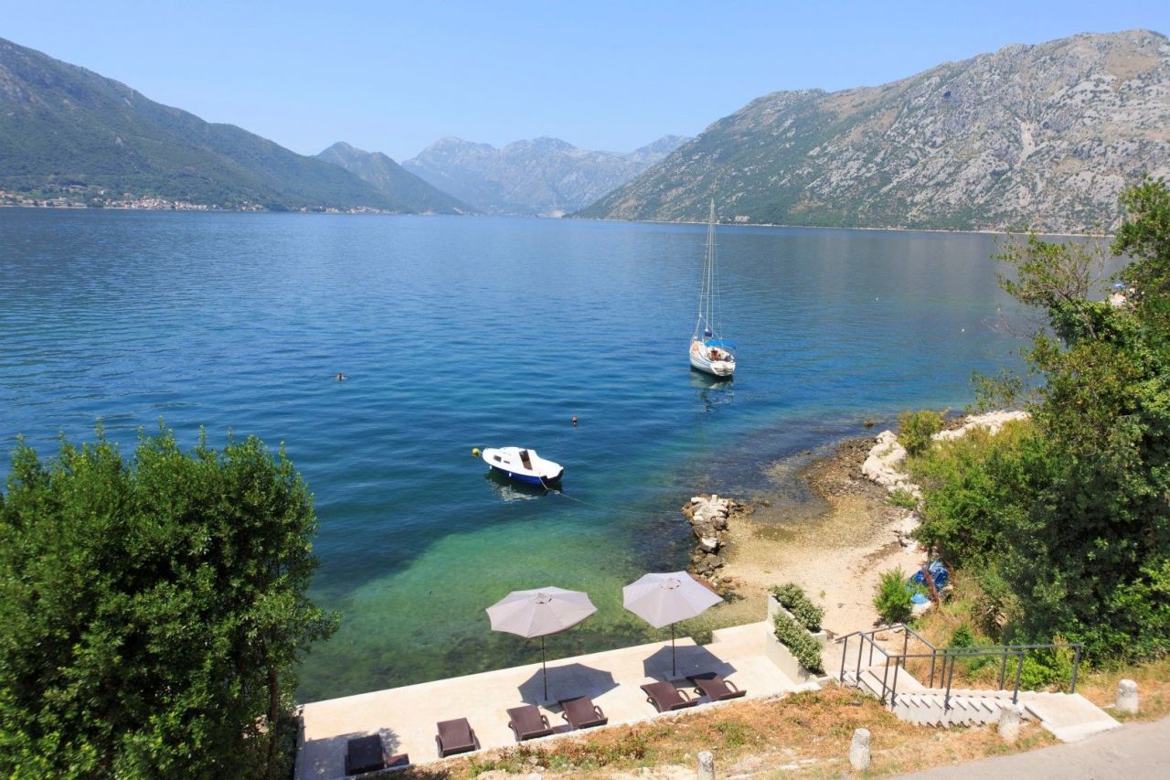 Отель, гостиница в Доброте, Черногория, 550 м² - фото 9